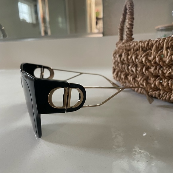 Christian Dior “butterfly” black sunglasses - Picture 3 of 5